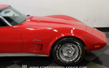 Chevrolet-Corvette-1974-Red-Black-27