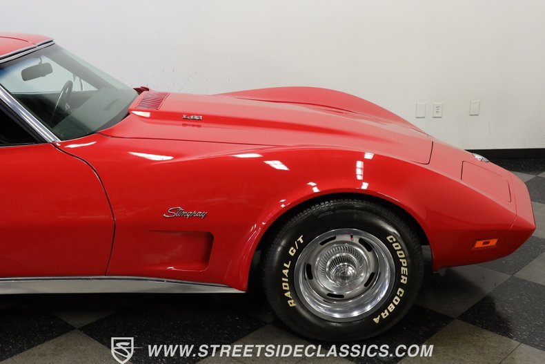 Chevrolet-Corvette-1974-Red-Black-27