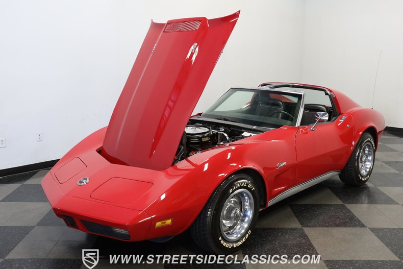 Chevrolet-Corvette-1974-Red-Black-28