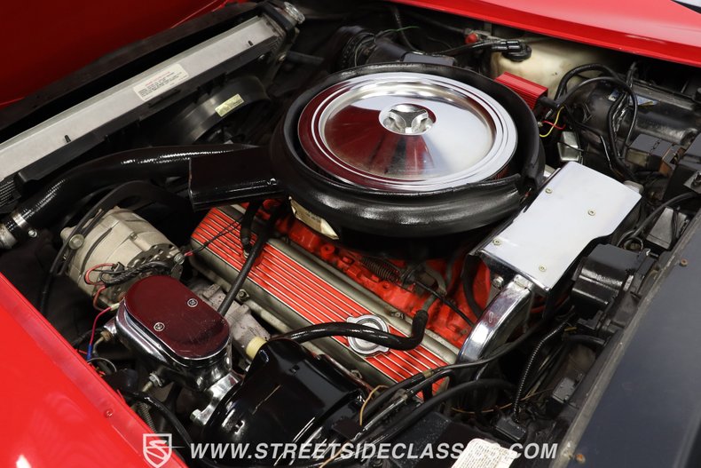 Chevrolet-Corvette-1974-Red-Black-29