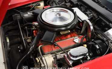 Chevrolet-Corvette-1974-Red-Black-3