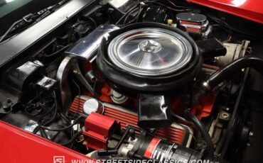 Chevrolet-Corvette-1974-Red-Black-30