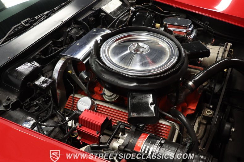 Chevrolet-Corvette-1974-Red-Black-30