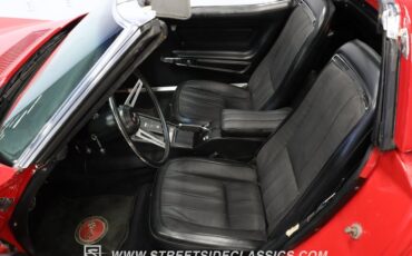 Chevrolet-Corvette-1974-Red-Black-33