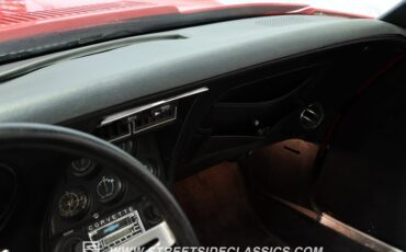 Chevrolet-Corvette-1974-Red-Black-39