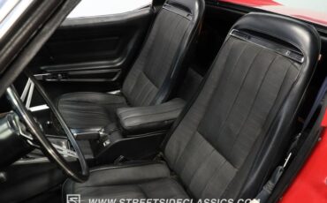 Chevrolet-Corvette-1974-Red-Black-40