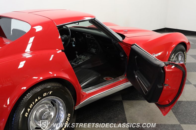 Chevrolet-Corvette-1974-Red-Black-49