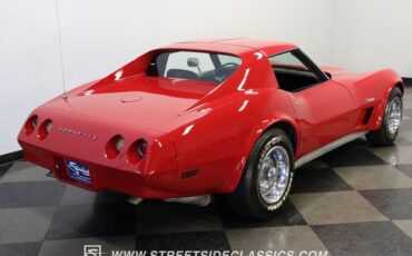 Chevrolet-Corvette-1974-Red-Black-9