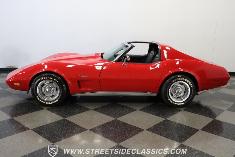 Chevrolet-Corvette-1974-Red-Black