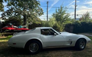 Chevrolet-Corvette-1974-White