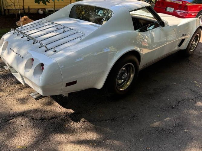 Chevrolet-Corvette-1974-White-6