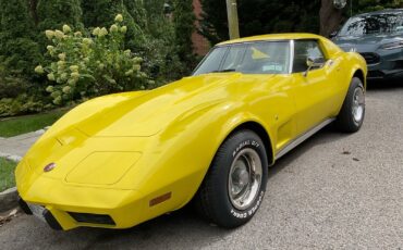 Chevrolet-Corvette-1975-1