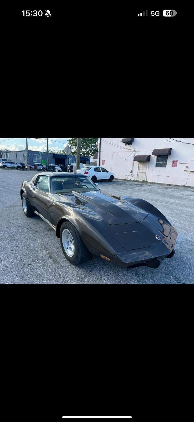 Chevrolet-Corvette-1975-Coupe-12
