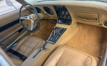 Chevrolet-Corvette-1975-Coupe-13