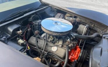 Chevrolet-Corvette-1975-Coupe-20