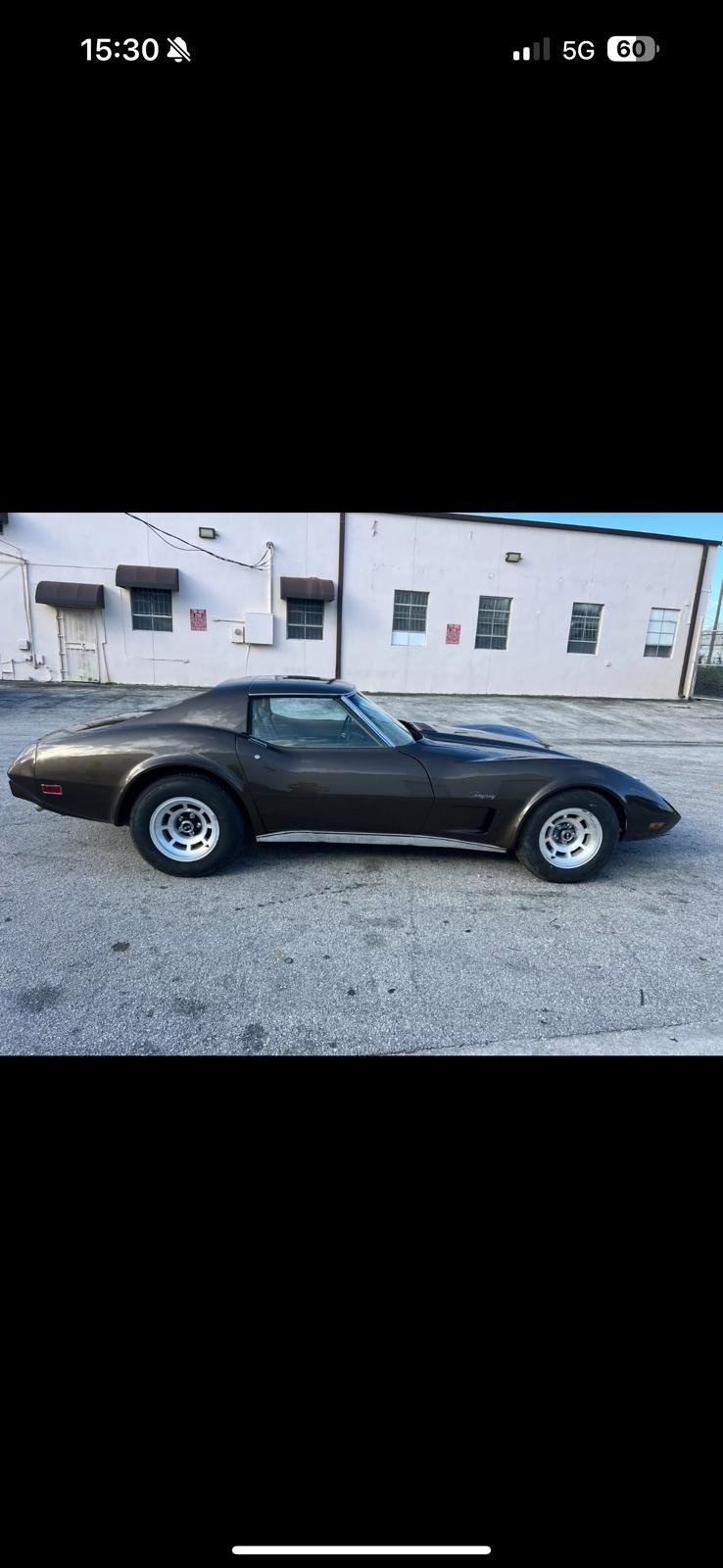 Chevrolet-Corvette-1975-Coupe-9