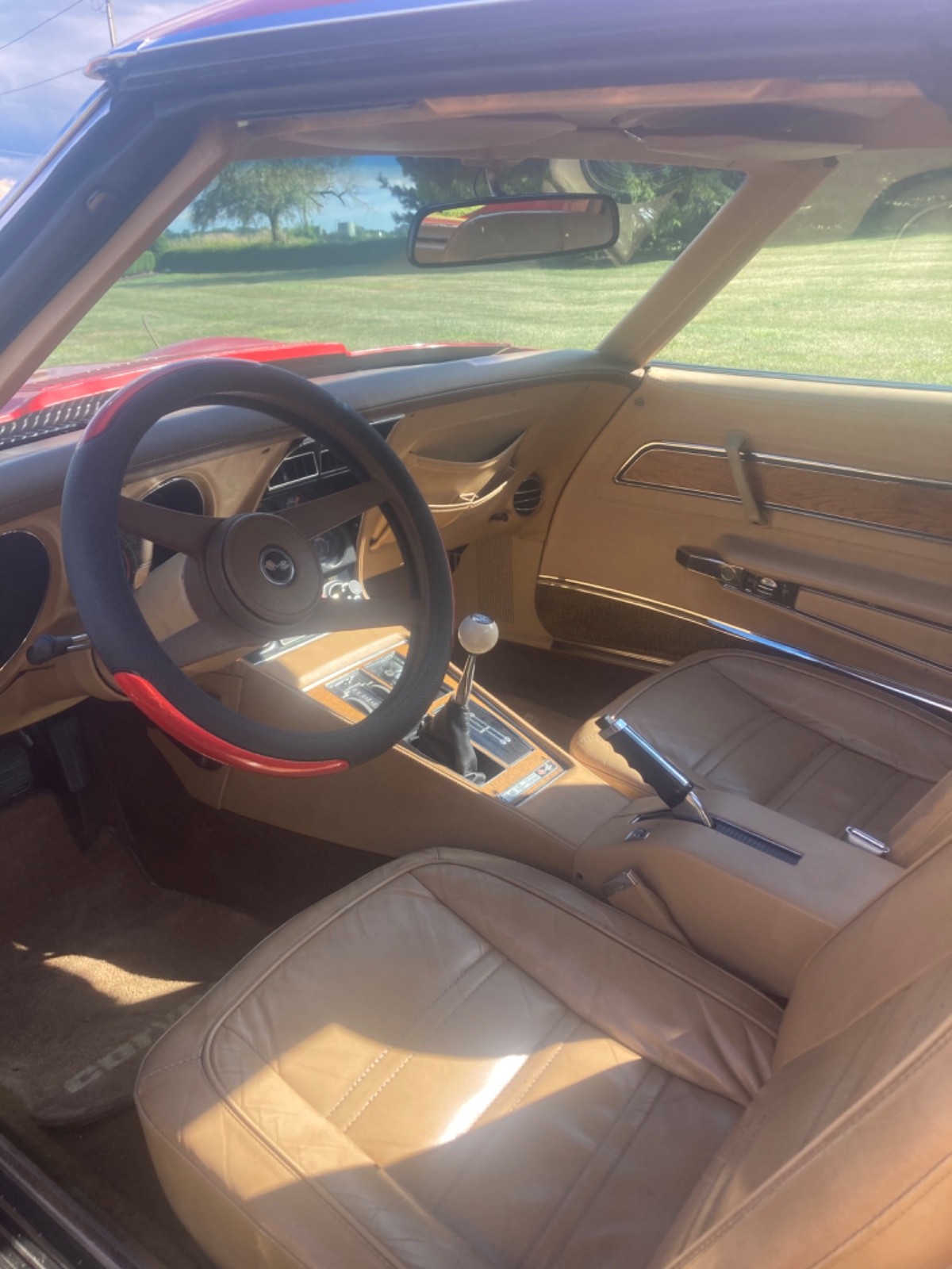 Chevrolet-Corvette-1976-12