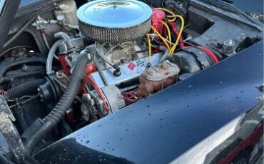 Chevrolet-Corvette-1976-Black-Black-7