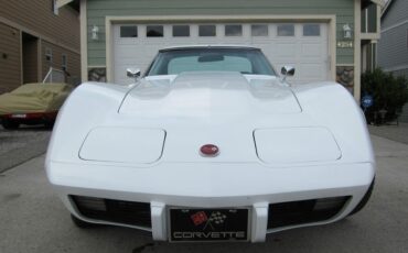 Chevrolet-Corvette-1976-Coupe-1