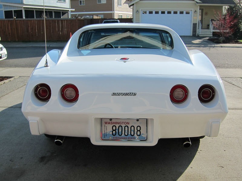 Chevrolet-Corvette-1976-Coupe-2