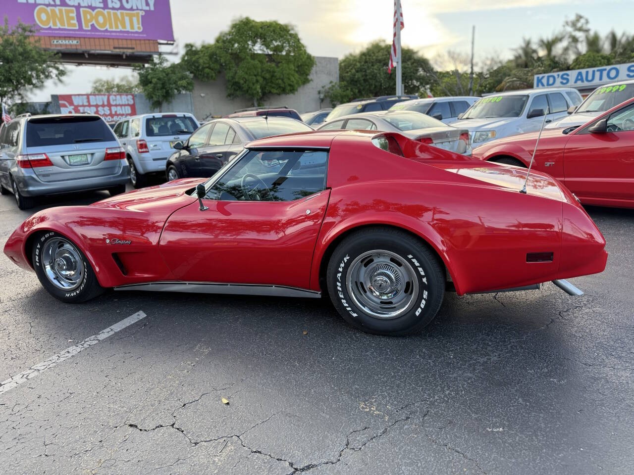 Chevrolet-Corvette-1976-Coupe-2