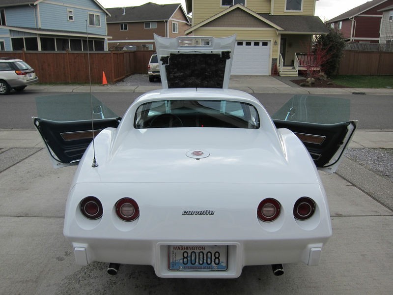 Chevrolet-Corvette-1976-Coupe-3