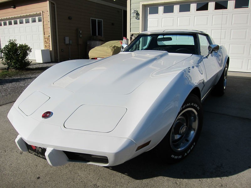 Chevrolet-Corvette-1976-Coupe-4