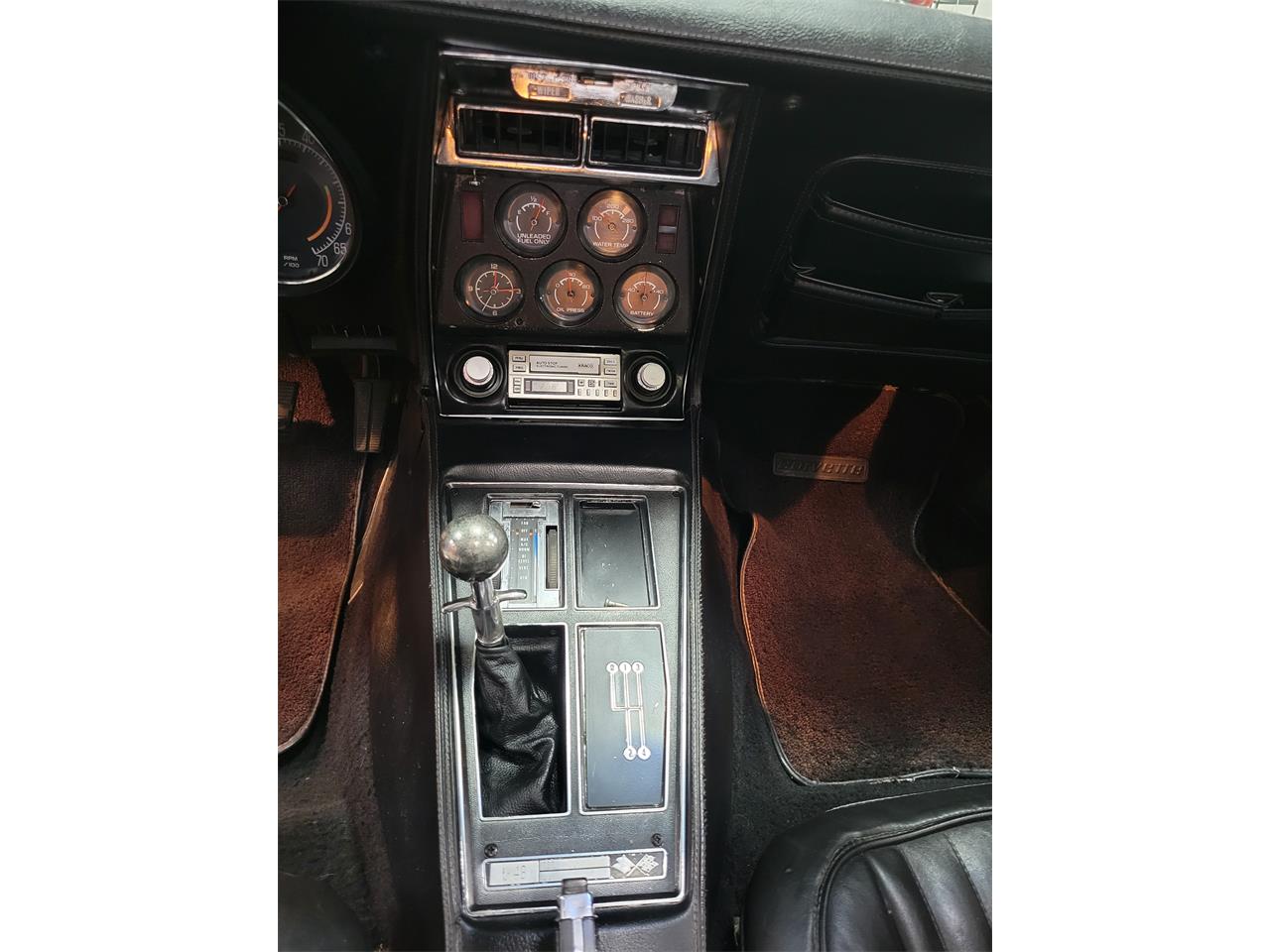 Chevrolet-Corvette-1976-Silver-Black-1