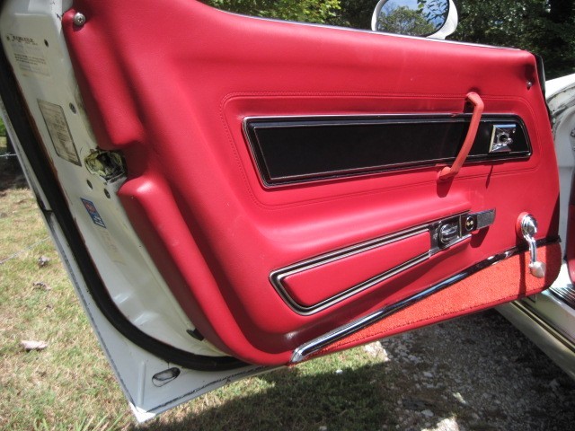 Chevrolet-Corvette-1977-Coupe-1