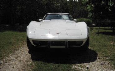 Chevrolet-Corvette-1977-Coupe-13