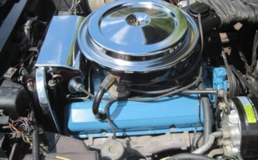 Chevrolet-Corvette-1977-Coupe-17
