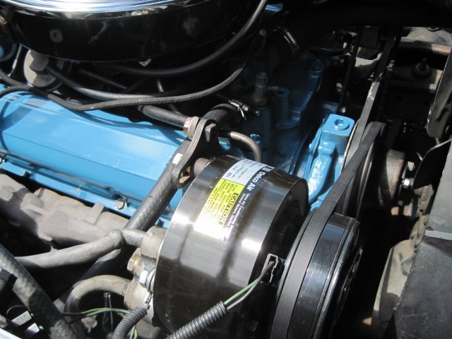 Chevrolet-Corvette-1977-Coupe-18