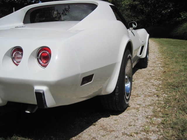 Chevrolet-Corvette-1977-Coupe-22