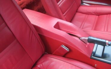 Chevrolet-Corvette-1977-Coupe-27