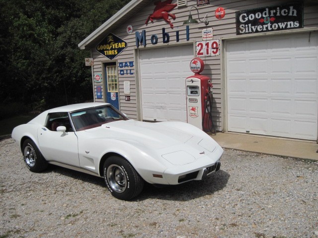 Chevrolet-Corvette-1977-Coupe-37