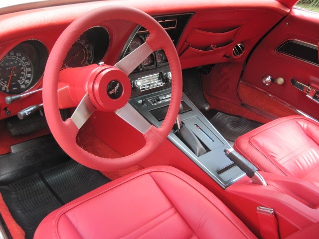 Chevrolet-Corvette-1977-Coupe-4