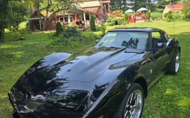 Chevrolet-Corvette-1977-Coupe-5