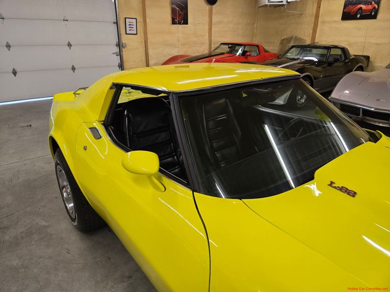 Chevrolet-Corvette-1977-Yellow-Black-26