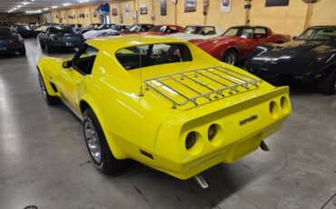 Chevrolet-Corvette-1977-Yellow-Black-28