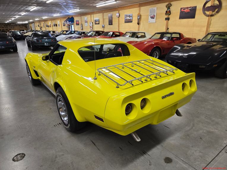 Chevrolet-Corvette-1977-Yellow-Black-28