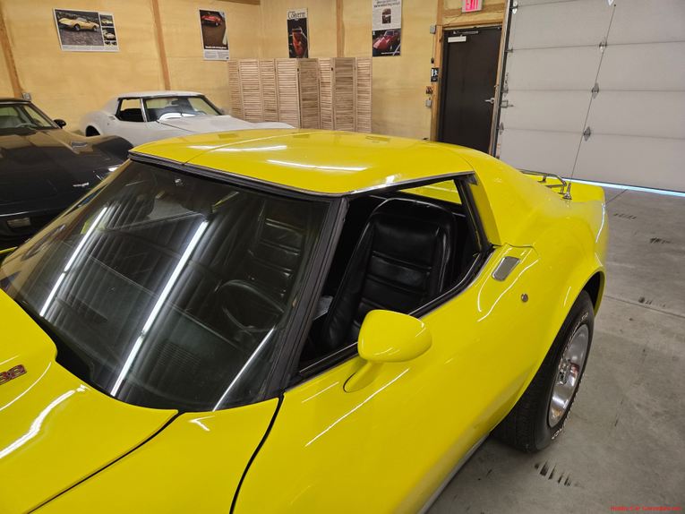 Chevrolet-Corvette-1977-Yellow-Black-29