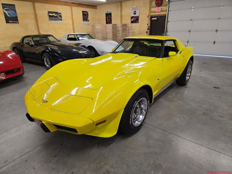 Chevrolet-Corvette-1977-Yellow-Black-30