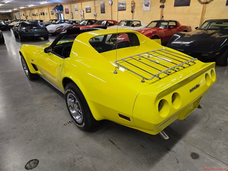 Chevrolet-Corvette-1977-Yellow-Black-33