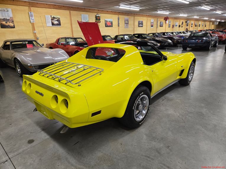 Chevrolet-Corvette-1977-Yellow-Black-35