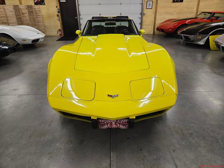 Chevrolet-Corvette-1977-Yellow-Black-42