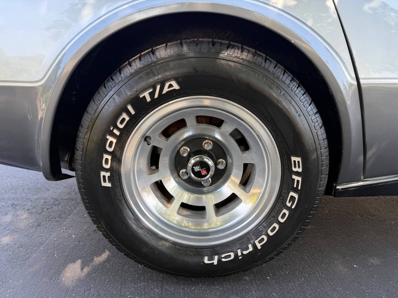 Chevrolet-Corvette-1978-Coupe-12