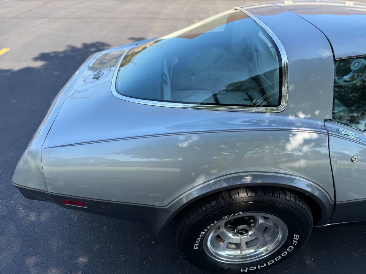 Chevrolet-Corvette-1978-Coupe-22