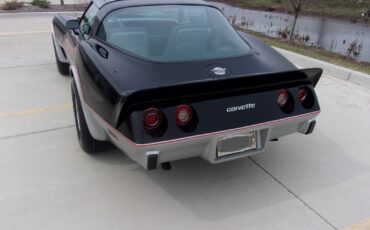 Chevrolet-Corvette-1978-Coupe-5