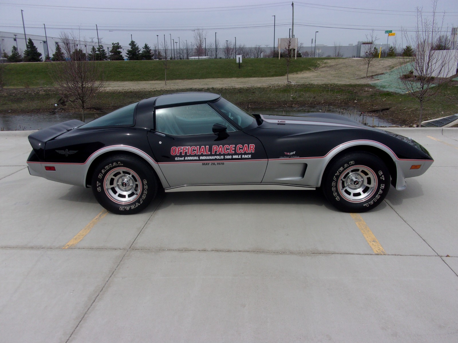 Chevrolet-Corvette-1978-Coupe-8
