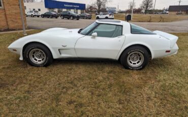 Chevrolet-Corvette-1979-2